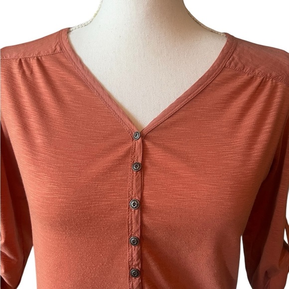 KUHL WOMEN’S CUTE BURNT ORANGE V-NECK T-SHIRT SIZE XS - Picture 11 of 11